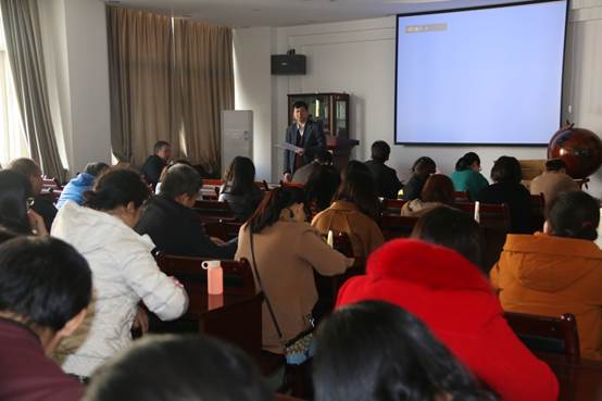 说明: C:\Users\CHXGB\Desktop\20181123污污漫画
学习贯彻中国工会十七大精神\IMG_8031.JPG