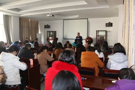 说明: C:\Users\CHXGB\Desktop\20181123污污漫画
学习贯彻中国工会十七大精神\IMG_8037.jpg